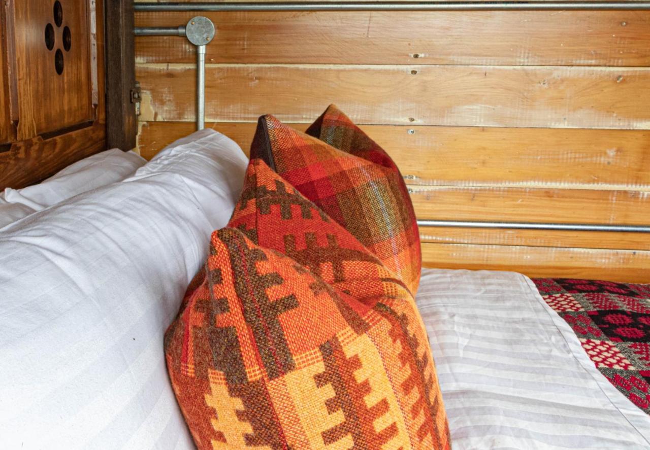 Hotel Dennis Goodwick Zewnętrze zdjęcie