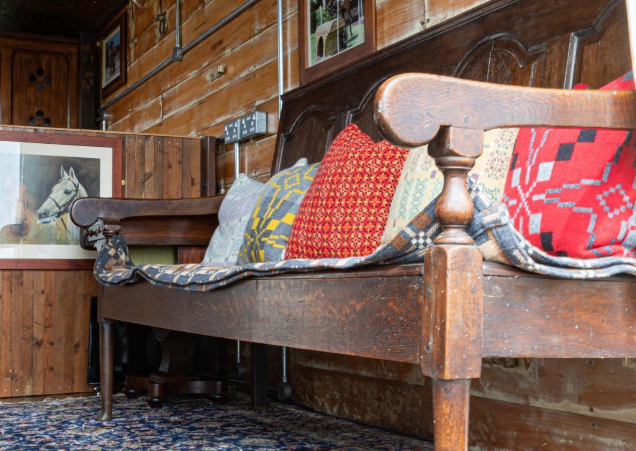 Hotel Dennis Goodwick Zewnętrze zdjęcie