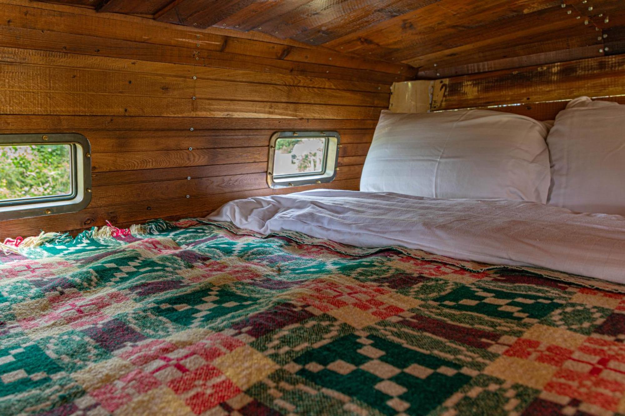 Hotel Dennis Goodwick Zewnętrze zdjęcie